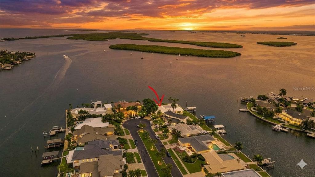 891 ISLAND WAY, CLEARWATER BEACH, FL 33767