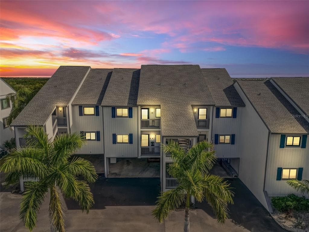 803 BAHIA DEL SOL DRIVE # B, RUSKIN, FL 33570
