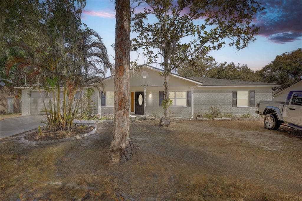 606 DALI DRIVE, BRANDON, FL 33511