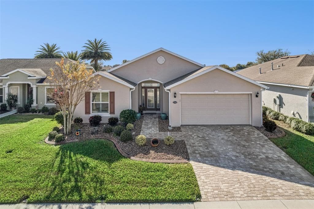 27143 ROANOKE DRIVE, LEESBURG, FL 34748