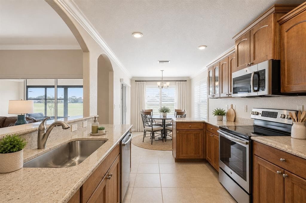27143 ROANOKE DRIVE, LEESBURG, FL 34748 — zdjęcie 5