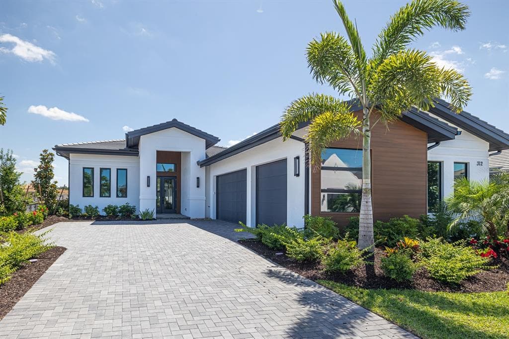 312 BLUE PEARL CT., SARASOTA, FL 34240