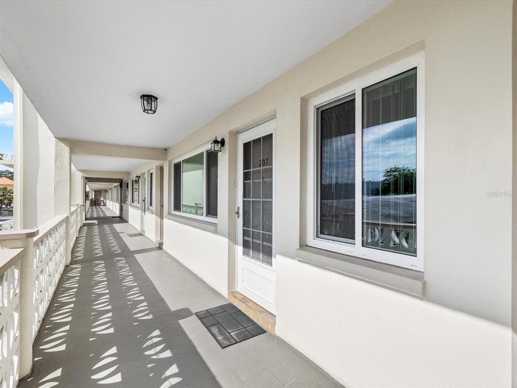 1235 S HIGHLAND AVENUE # 2-207, CLEARWATER, FL 33756 — zdjęcie 2