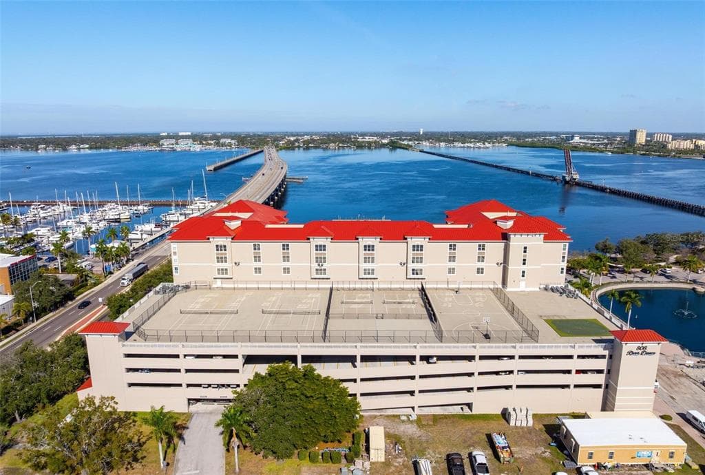 808 3RD AVENUE W # 402, BRADENTON, FL 34205