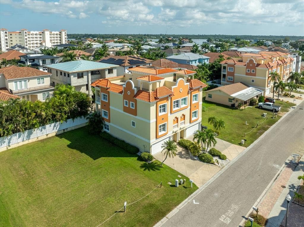 136 175TH AVENUE E, REDINGTON SHORES, FL 33708