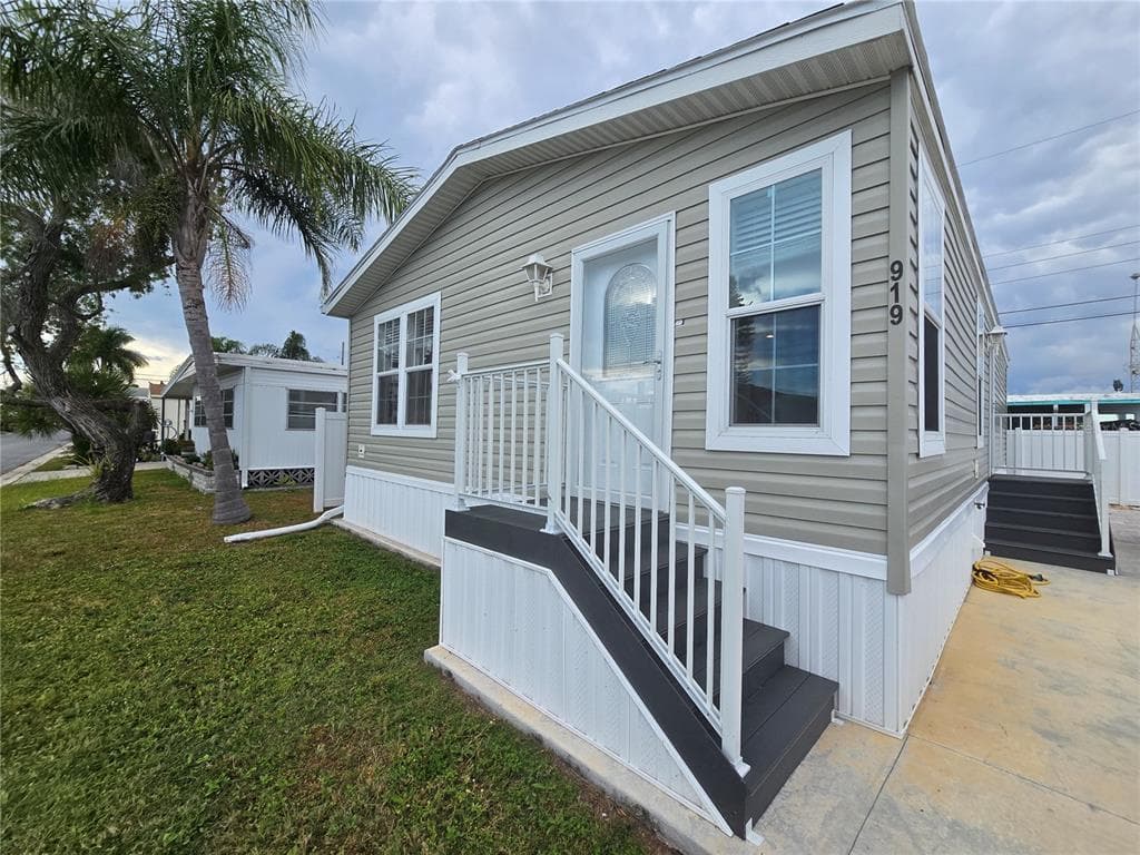 919 50TH AVENUE W, BRADENTON, FL 34207 — zdjęcie 2