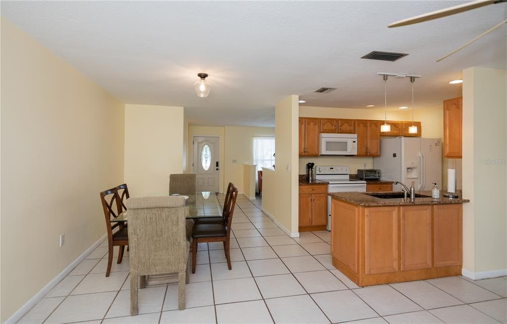23258 MIDWAY BLVD, PORT CHARLOTTE, FL 33980 — zdjęcie 2