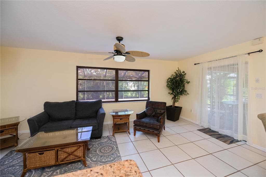 23258 MIDWAY BLVD, PORT CHARLOTTE, FL 33980 — zdjęcie 3