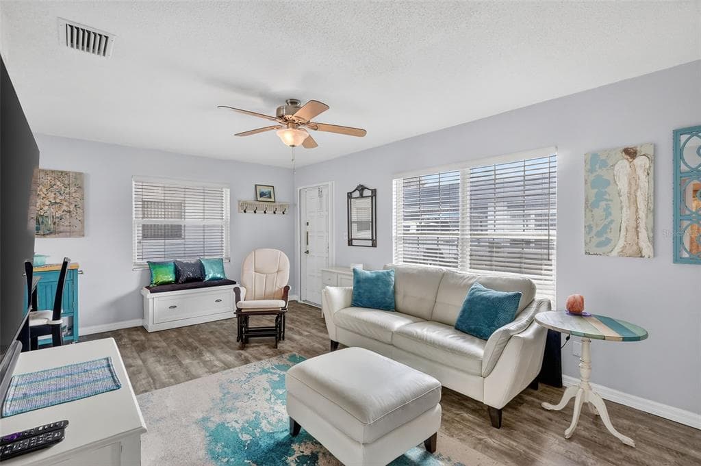 7825 38TH TERRACE N # 7825, ST PETERSBURG, FL 33709 — zdjęcie 4