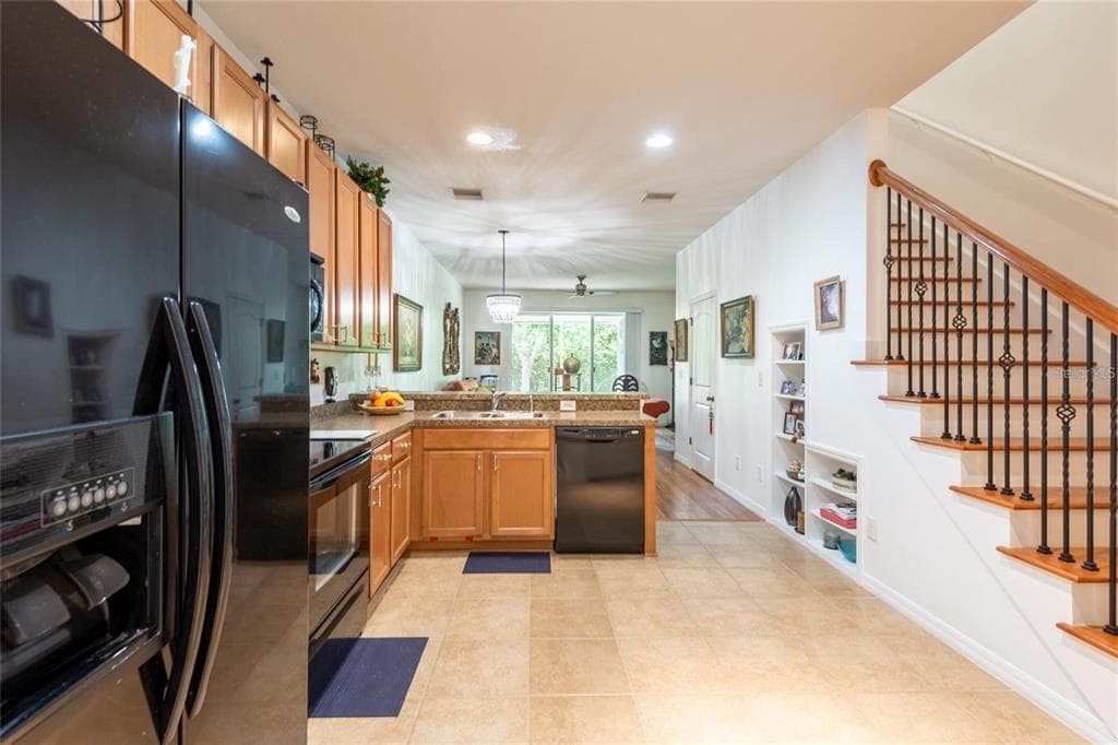 8931 TURNSTONE HAVEN PLACE, TAMPA, FL 33619 — zdjęcie 5