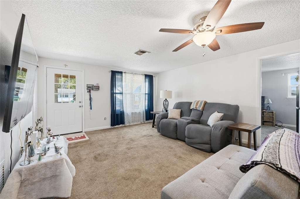 2455 KIMBERLY DRIVE, DELTONA, FL 32738 — zdjęcie 4