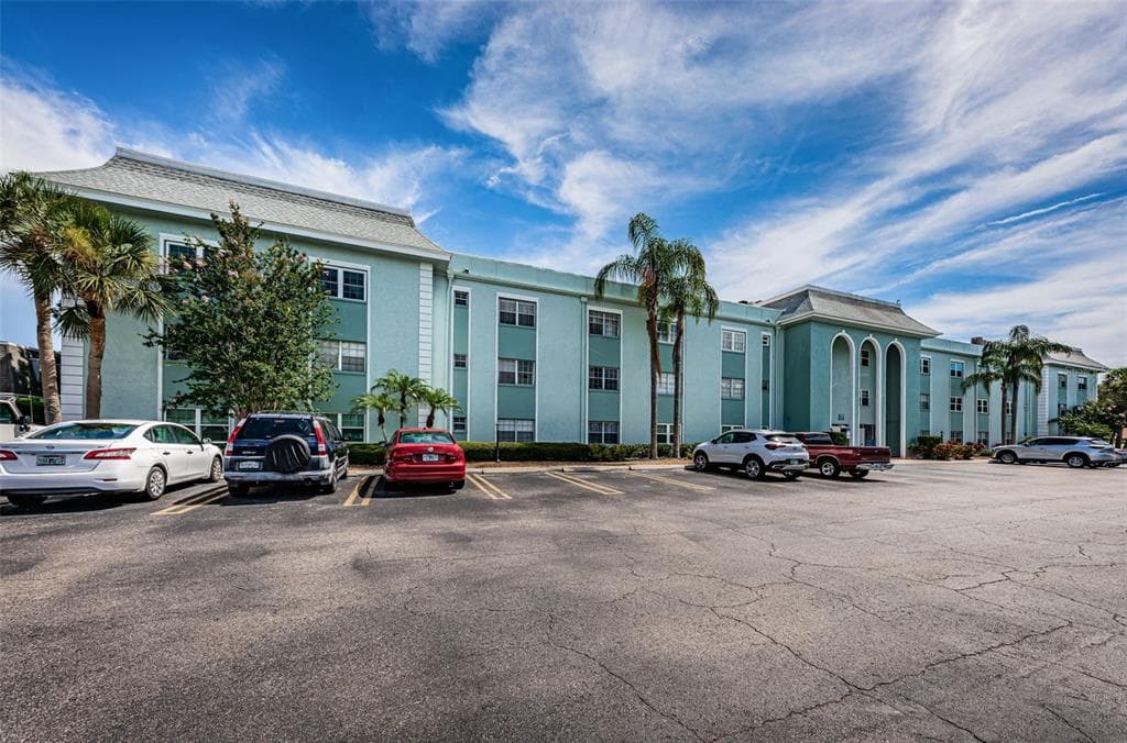 1706 BELLEAIR FOREST DRIVE # 322, BELLEAIR, FL 33756 — zdjęcie 2