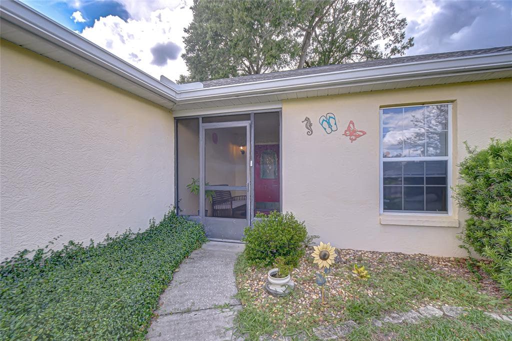 6911 OAKCREST WAY, ZEPHYRHILLS, FL 33542 — zdjęcie 2