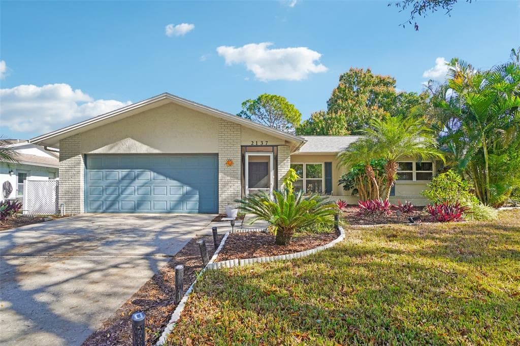 2137 MALCOLM DRIVE, PALM HARBOR, FL 34684