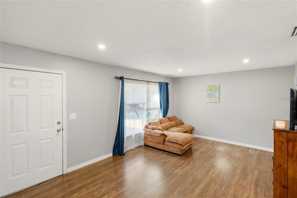 301 LAMBERT STREET, PORT CHARLOTTE, FL 33948 — zdjęcie 4