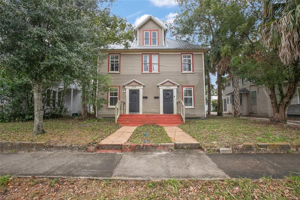 206 W WISCONSIN AVENUE, DELAND, FL 32720