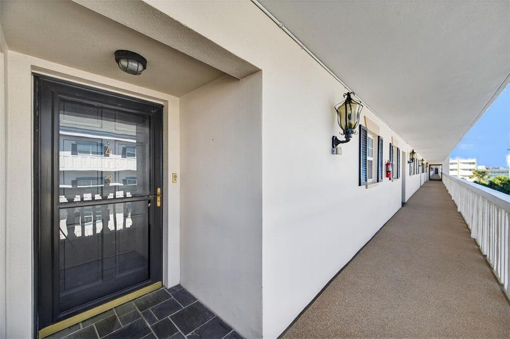 131 BLUFF VIEW DRIVE # 403, BELLEAIR BLUFFS, FL 33770 — zdjęcie 2