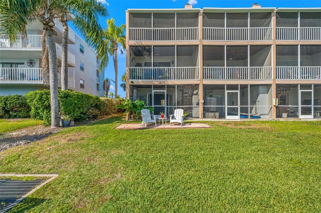 637 PINELLAS BAYWAY S # 111, ST PETERSBURG, FL 33715