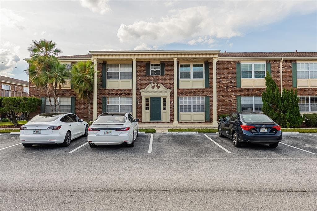 1920 E EDGEWOOD DRIVE # L4, LAKELAND, FL 33803