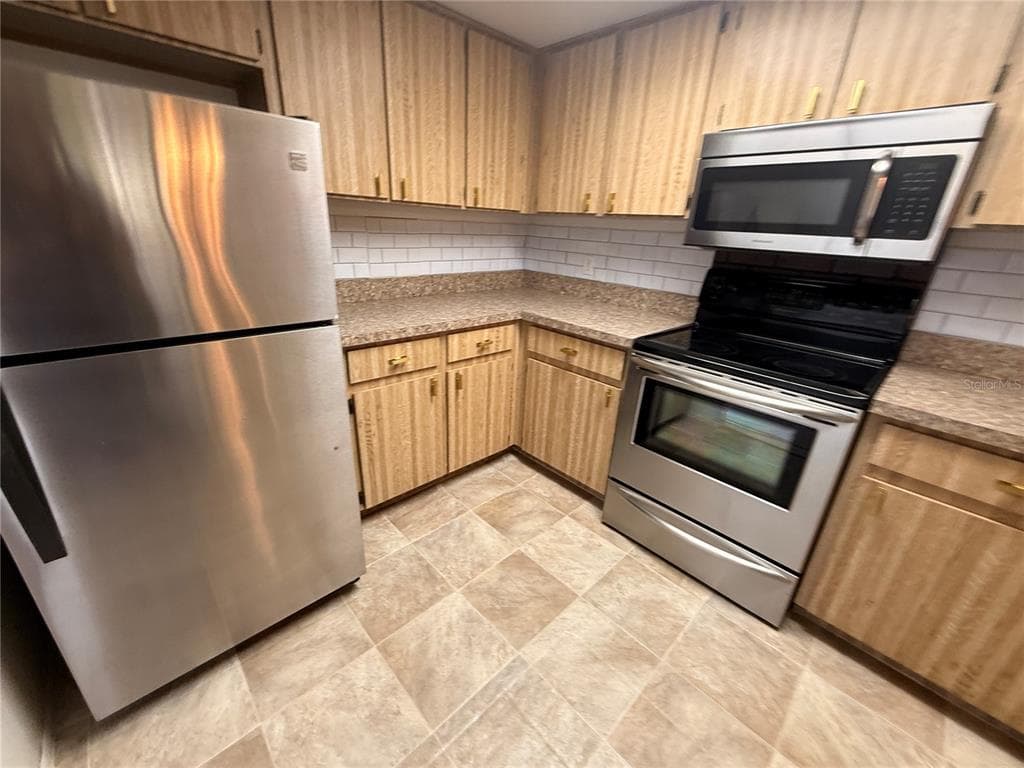12155 ENVIRONMENTAL DRIVE # 6, NEW PORT RICHEY, FL 34654 — zdjęcie 5