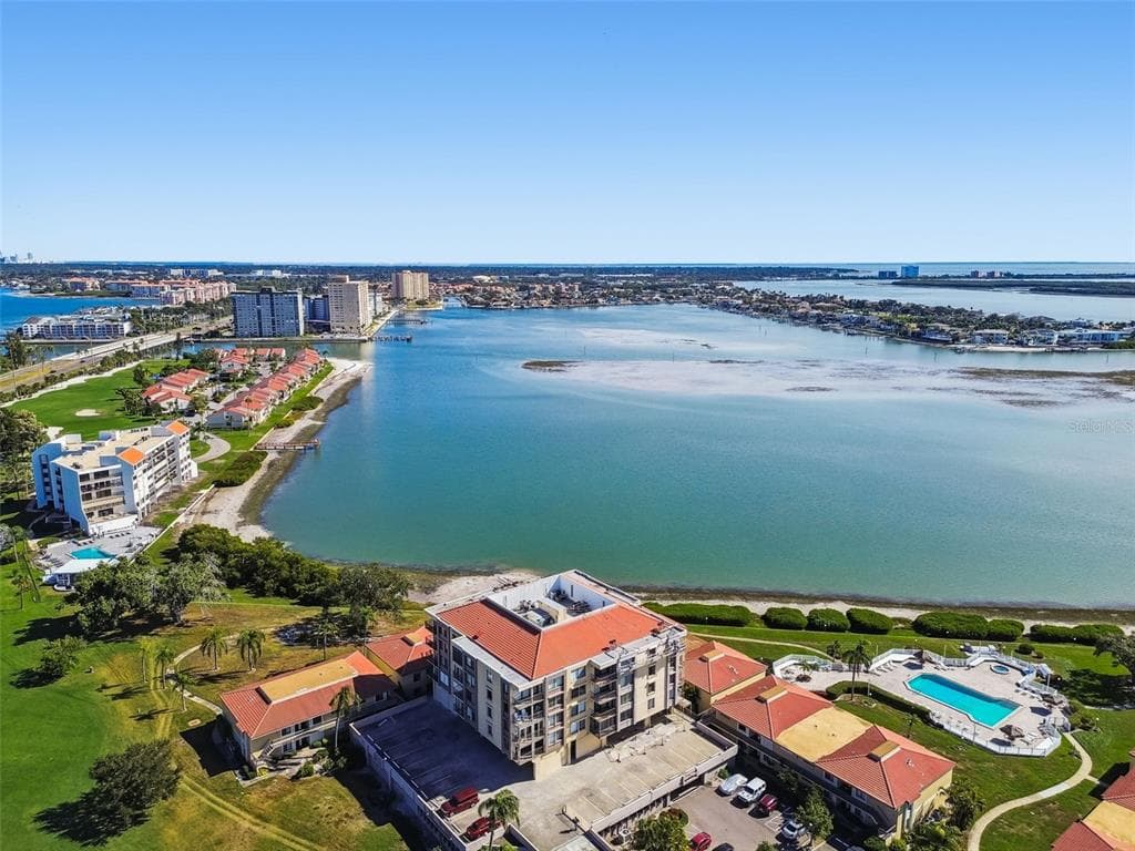 6104 PALMA DEL MAR BOULEVARD S # 402, ST PETERSBURG, FL 33715