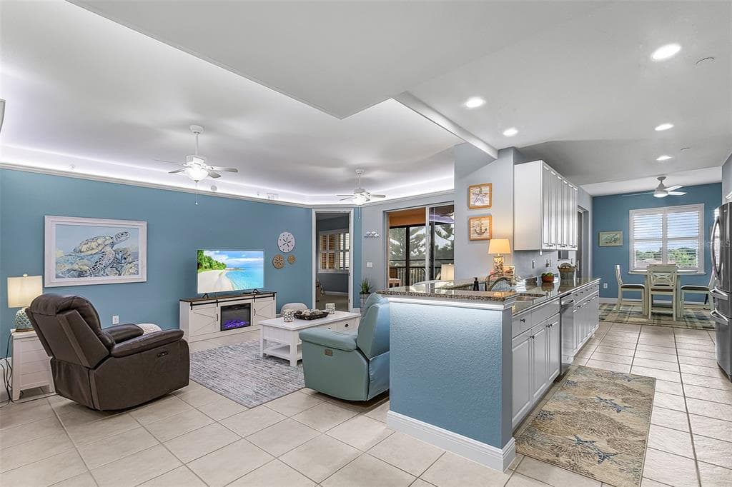 24399 BALTIC AVENUE # 202, PUNTA GORDA, FL 33955 — zdjęcie 2