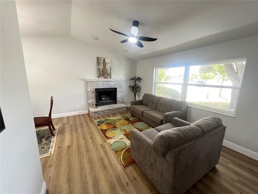 12195 71ST WAY, LARGO, FL 33773 — zdjęcie 3