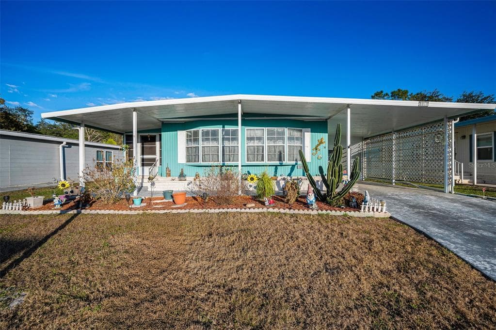 3318 CARNATION LANE, ZEPHYRHILLS, FL 33541