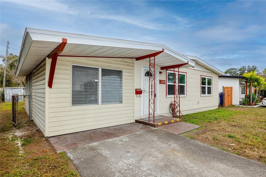 418 39TH AVENUE N, ST PETERSBURG, FL 33703