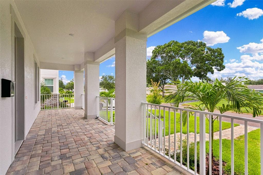 432 43RD AVENUE NE, ST PETERSBURG, FL 33703 — zdjęcie 2
