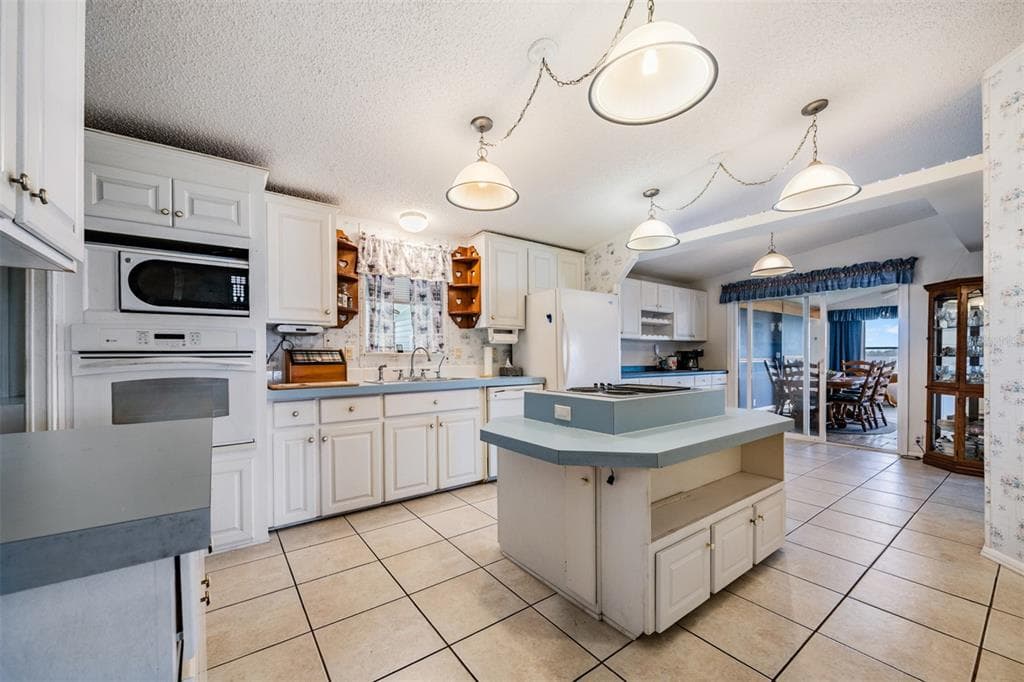 6827 S LAKE HENRY DRIVE NE, WINTER HAVEN, FL 33881 — zdjęcie 3