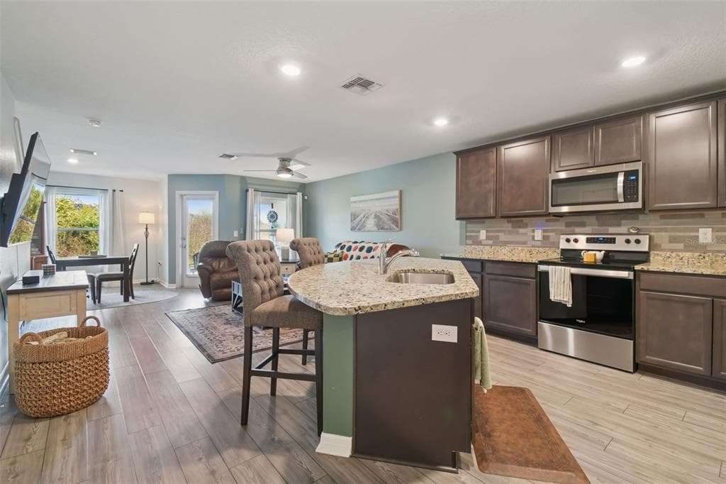 5228 NEW FRIENDSHIP PLACE, TAMPA, FL 33619 — zdjęcie 5