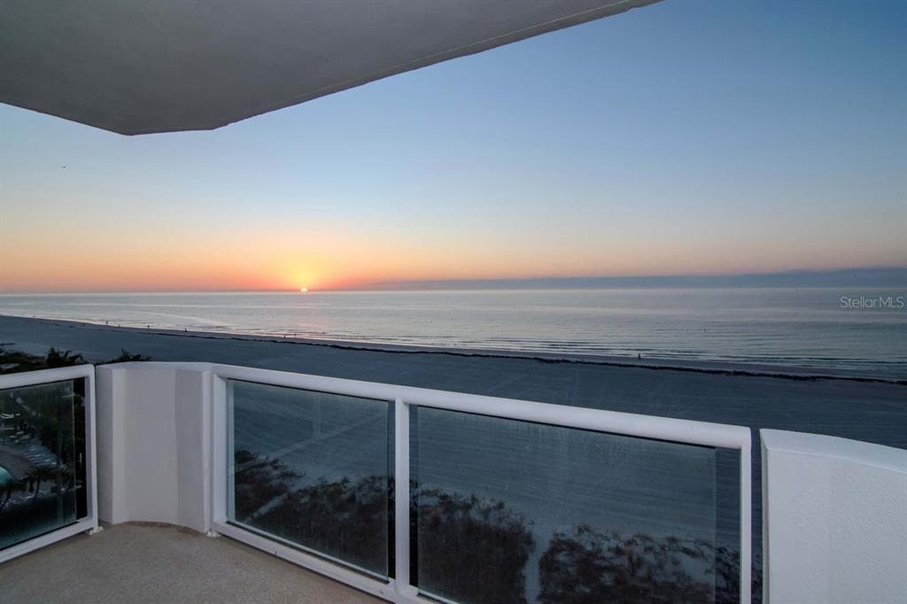 1350 GULF BOULEVARD # 703, CLEARWATER BEACH, FL 33767 — zdjęcie 4