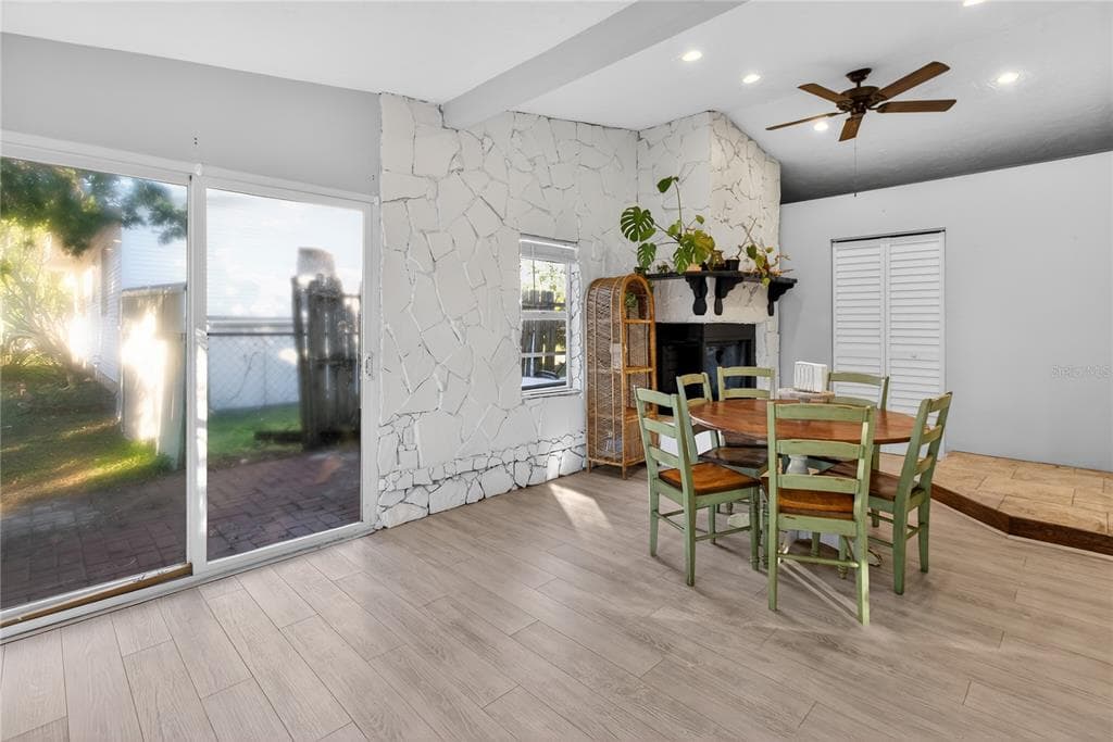 5021 37TH AVENUE N, ST PETERSBURG, FL 33710 — zdjęcie 4
