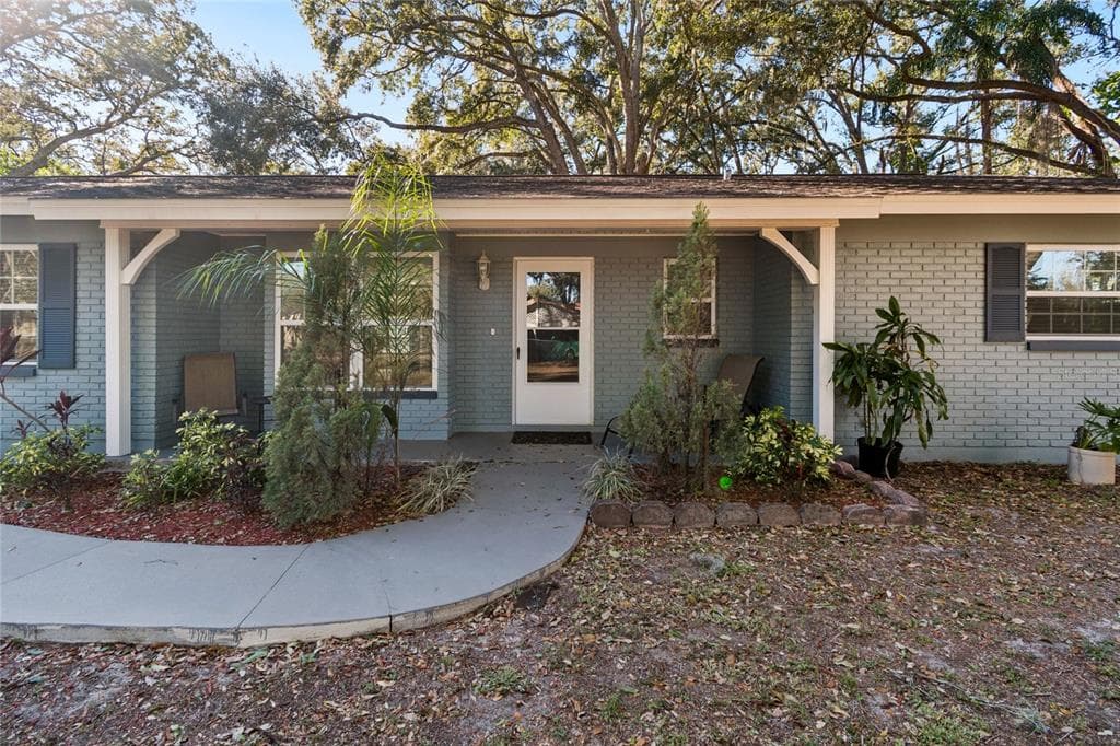 9628 DAVIS ROAD, TAMPA, FL 33637 — zdjęcie 2