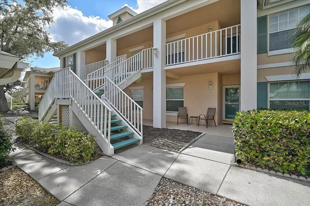 4215 CADDIE DRIVE E # 102, BRADENTON, FL 34203