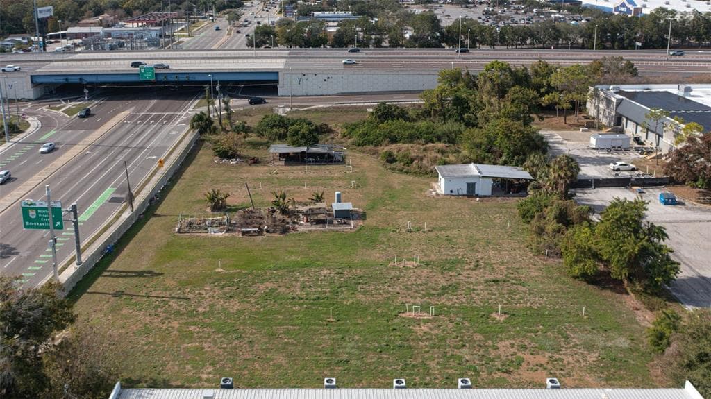 5711 W WATERS AVENUE, TAMPA, FL 33634 — zdjęcie 4