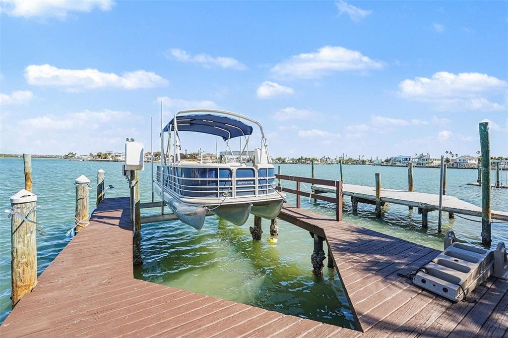 14215 N BAYSHORE DRIVE, MADEIRA BEACH, FL 33708 — zdjęcie 4
