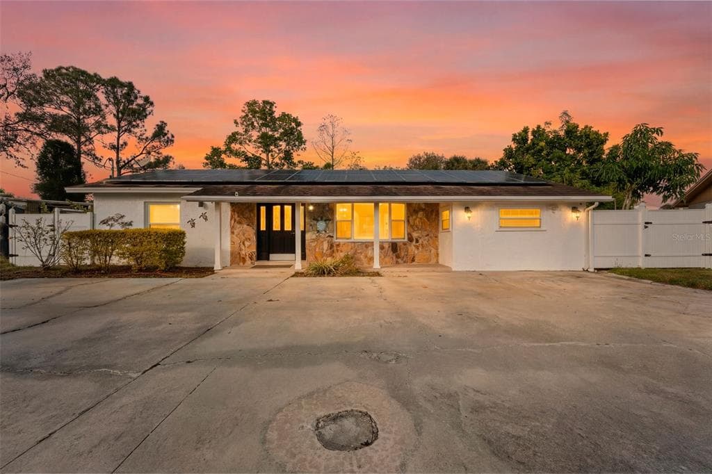 5017 STOLLS AVENUE, TAMPA, FL 33615