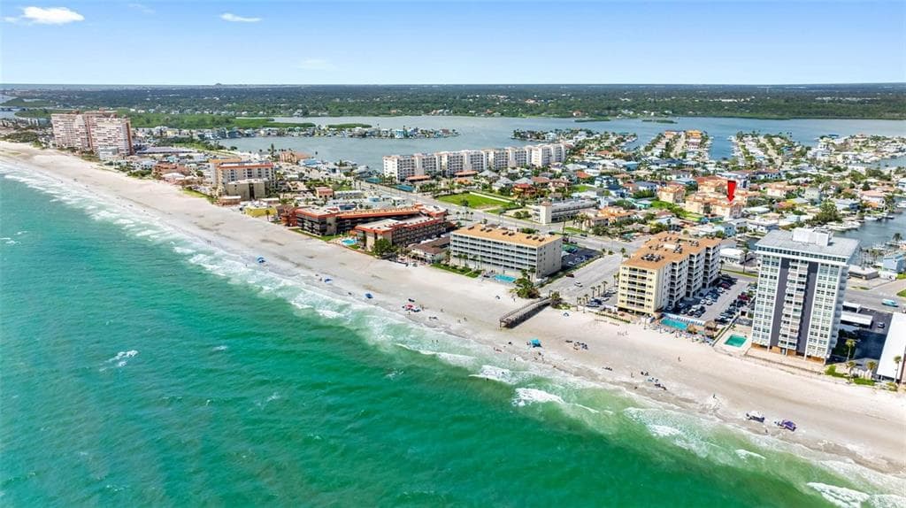 146 175TH TERRACE DRIVE E, REDINGTON SHORES, FL 33708 — zdjęcie 3