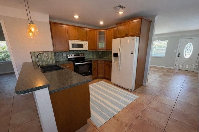 5721 10TH AVENUE N, ST PETERSBURG, FL 33710 — zdjęcie 5