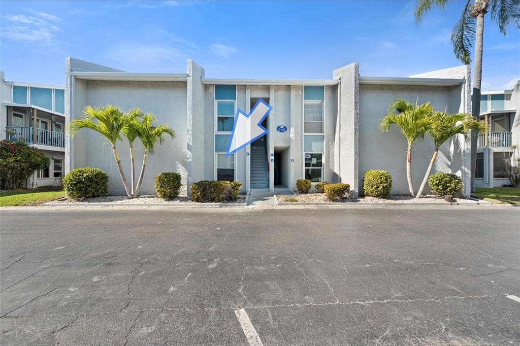 240 MEDALLION BOULEVARD # A, MADEIRA BEACH, FL 33708 — zdjęcie 2