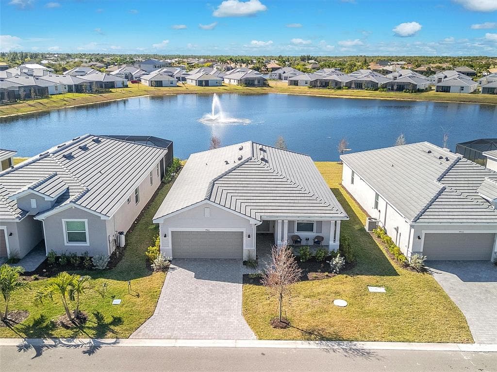 7961 LAKES EDGE LANE, PORT CHARLOTTE, FL 33981 — zdjęcie 2