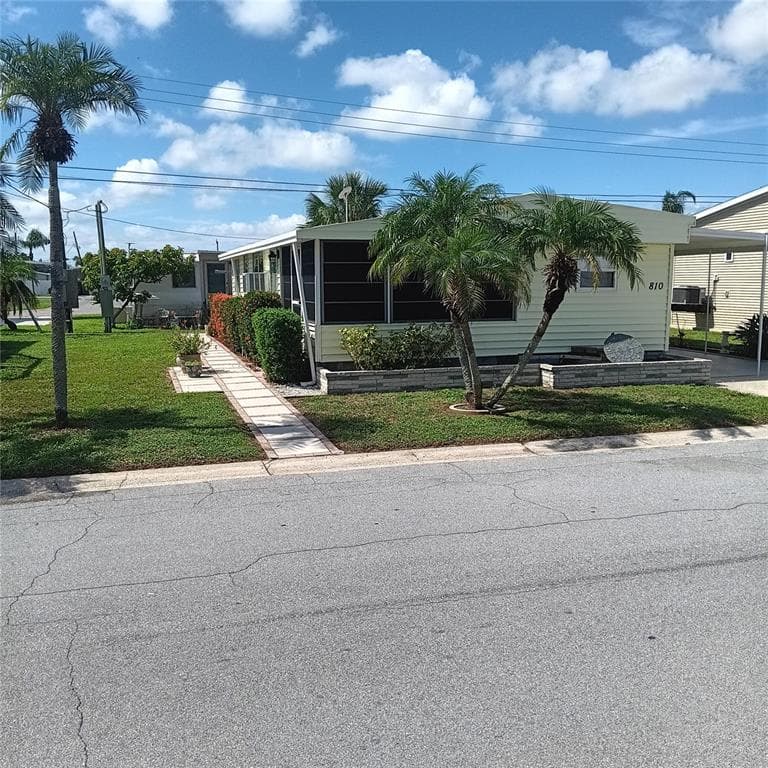 810 49TH AVENUE W, BRADENTON, FL 34207