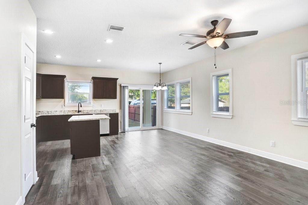 4209 W WOODLAWN AVENUE, TAMPA, FL 33614 — zdjęcie 5