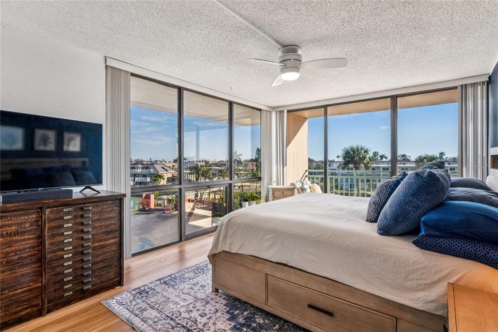 1 KEY CAPRI # 312E, TREASURE ISLAND, FL 33706 — zdjęcie 3