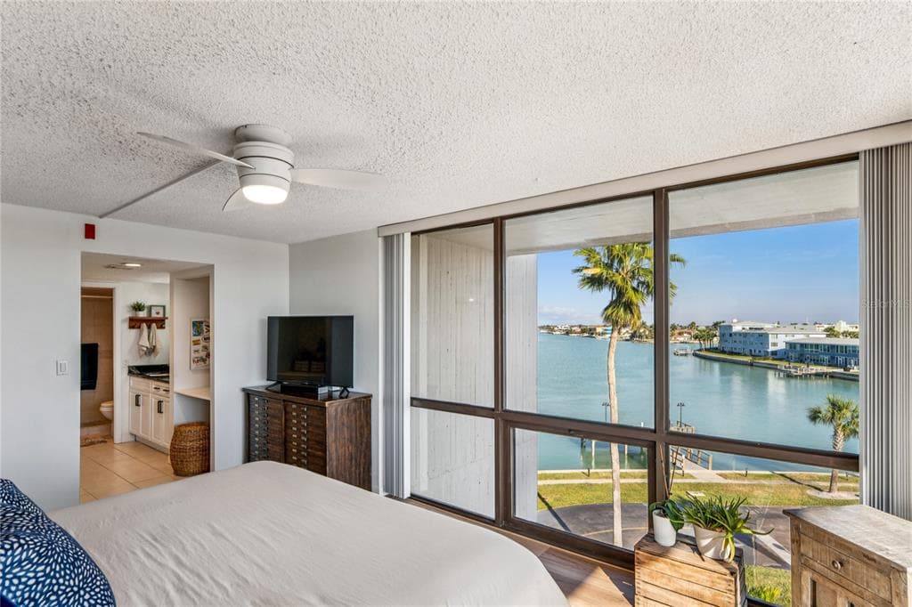 1 KEY CAPRI # 312E, TREASURE ISLAND, FL 33706 — zdjęcie 4