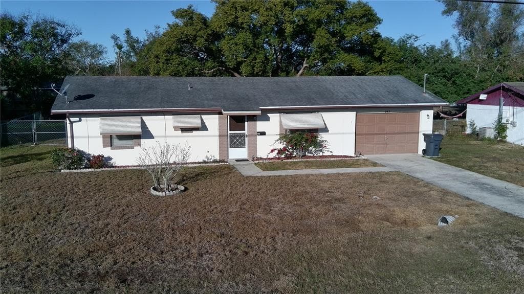 147 EVERGREEN DRIVE, LAKE WALES, FL 33898