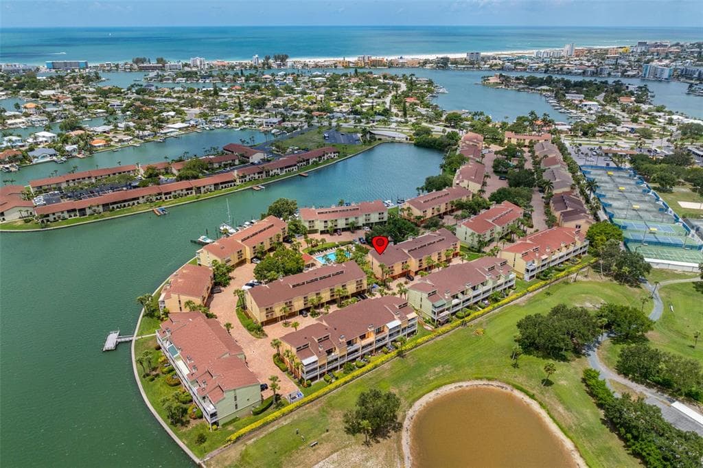 533 SANDY HOOK ROAD, TREASURE ISLAND, FL 33706 — zdjęcie 2