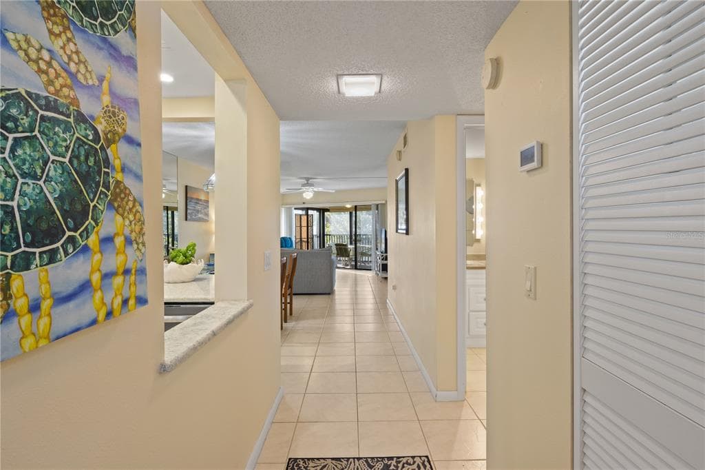 5608 GULF DRIVE # 104, HOLMES BEACH, FL 34217 — zdjęcie 2